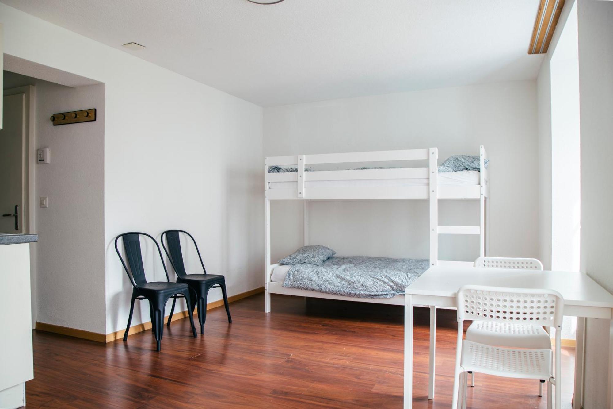 Unterseen Nimbuzzz Apartments מראה חיצוני תמונה