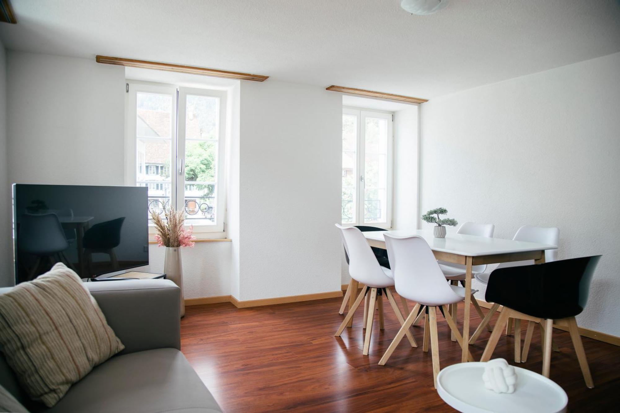 Unterseen Nimbuzzz Apartments מראה חיצוני תמונה