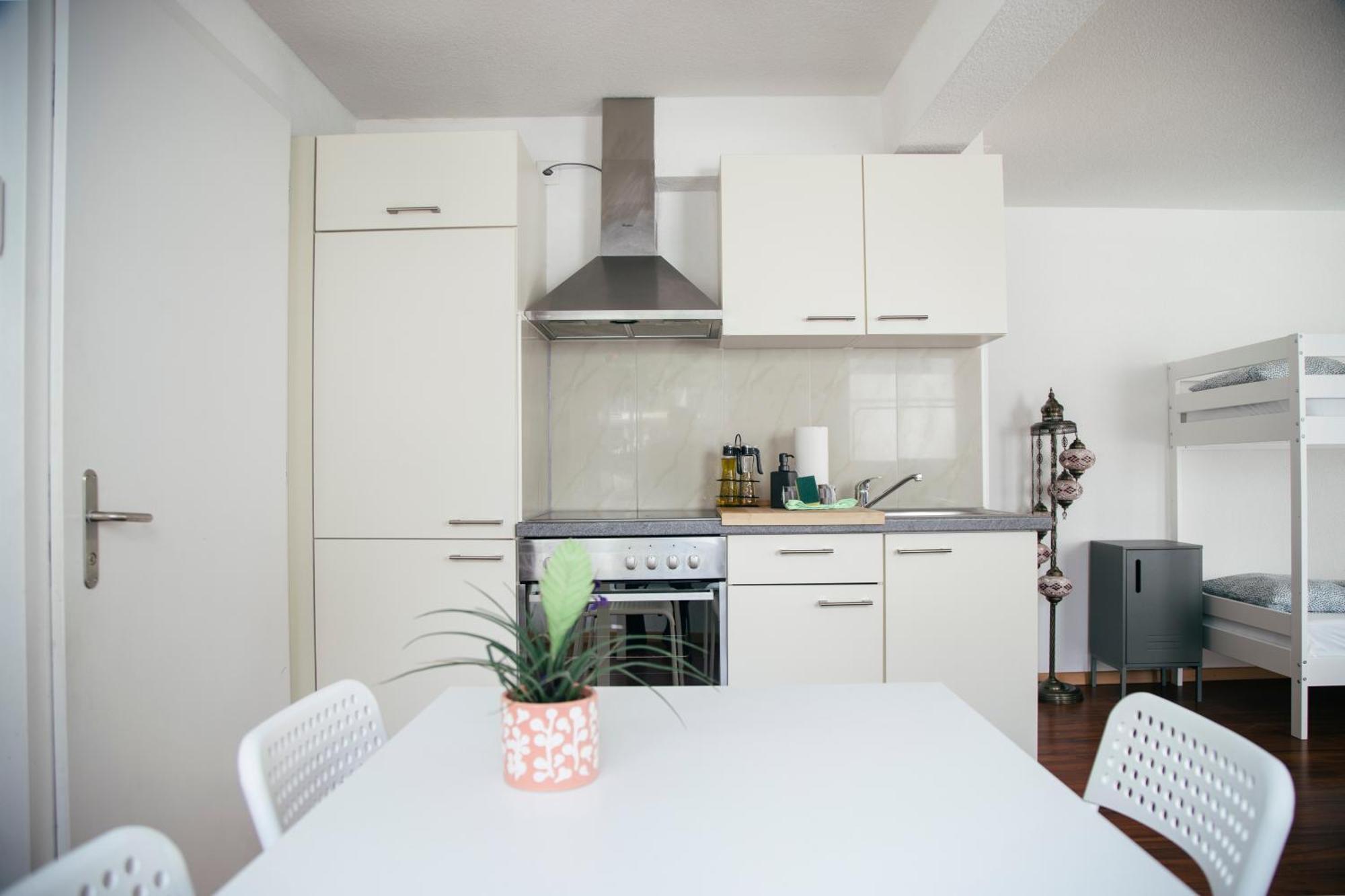 Unterseen Nimbuzzz Apartments מראה חיצוני תמונה