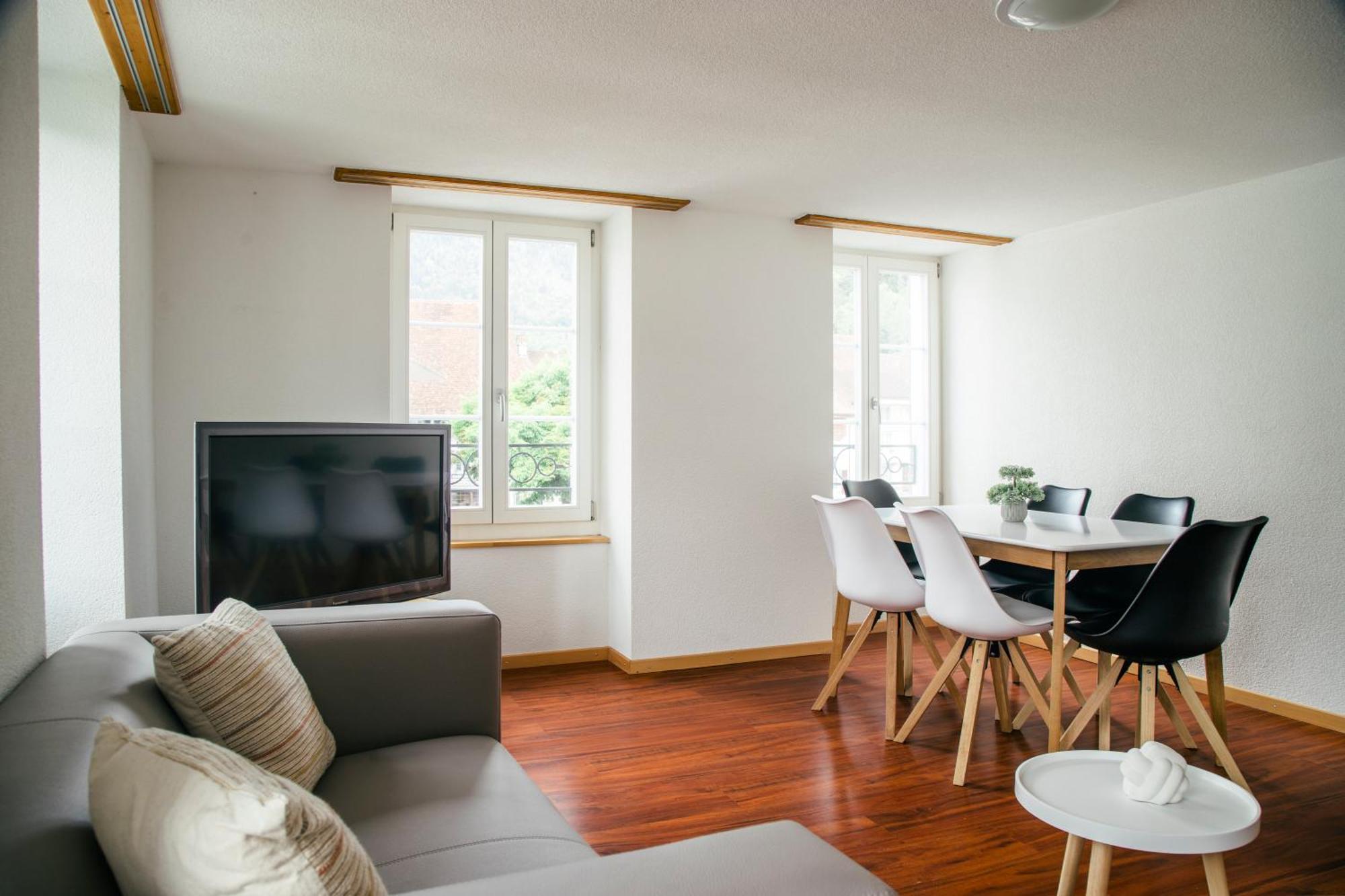Unterseen Nimbuzzz Apartments מראה חיצוני תמונה